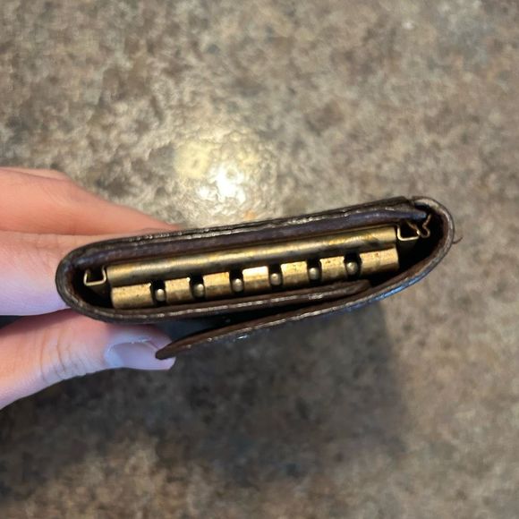 Authentic Louis Vuitton Monogram Key/Card Holder - Picture 2 of 9